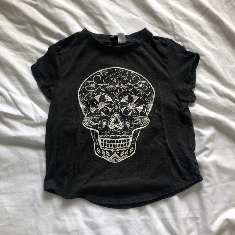 Graphic Skull Tee